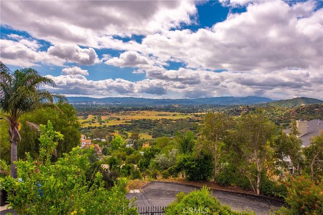 150 SUMMIT Drive, West Hills, CA 91304