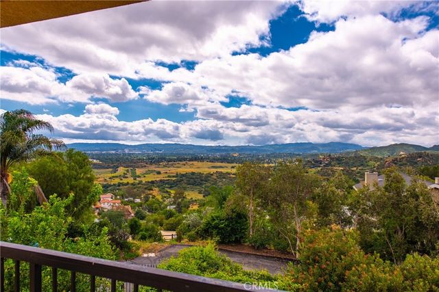 150 SUMMIT Drive, West Hills, CA 91304