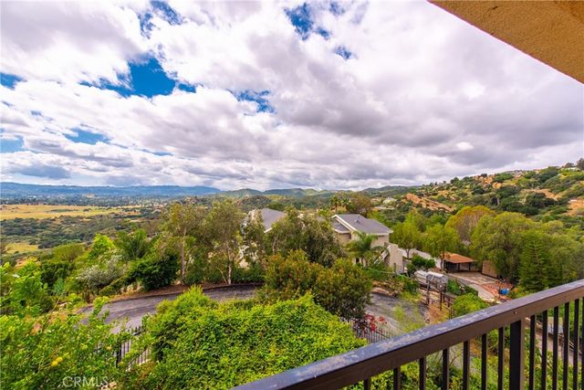 150 SUMMIT Drive, West Hills, CA 91304