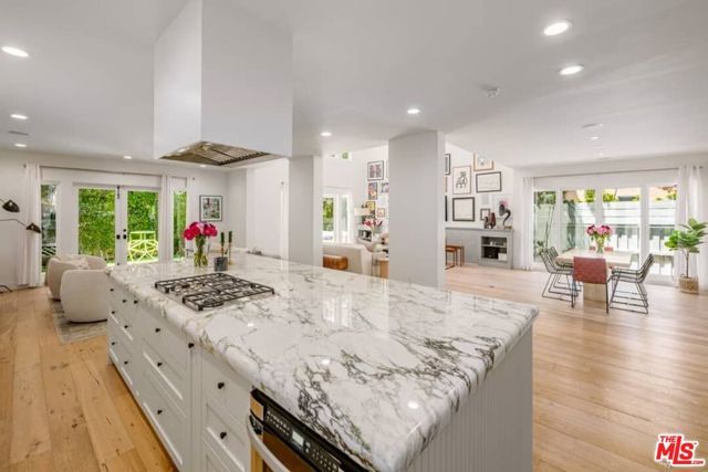 729 N Ogden Drive, Los Angeles, CA 90046