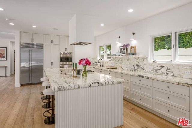 729 N Ogden Drive, Los Angeles, CA 90046