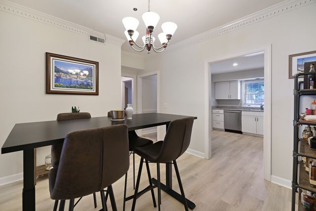 201 Rose Hall, Nashville, TN 37212