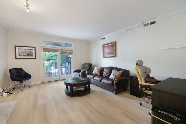 201 Rose Hall, Nashville, TN 37212