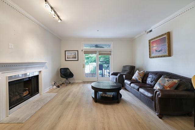 201 Rose Hall, Nashville, TN 37212