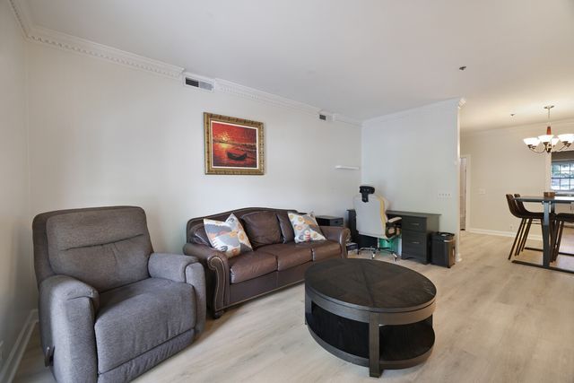 201 Rose Hall, Nashville, TN 37212