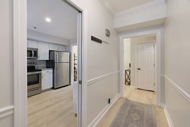 201 Rose Hall, Nashville, TN 37212