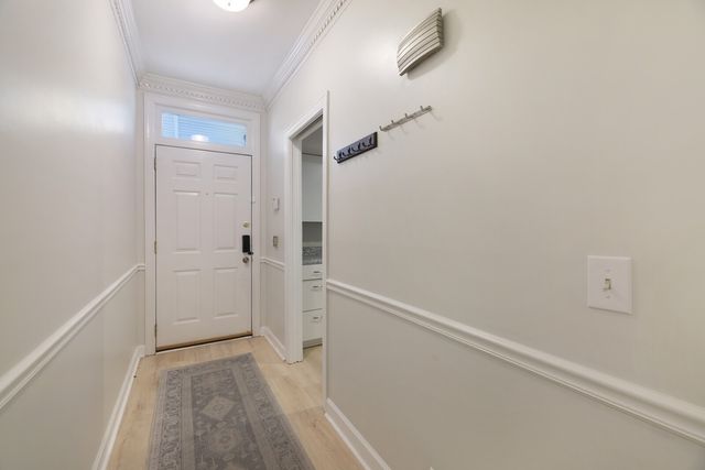 201 Rose Hall, Nashville, TN 37212