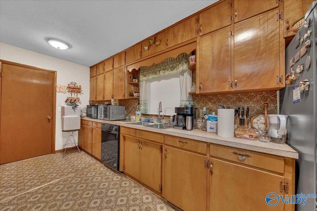 4011 E Crestview Drive, Huntsville, AL 35816