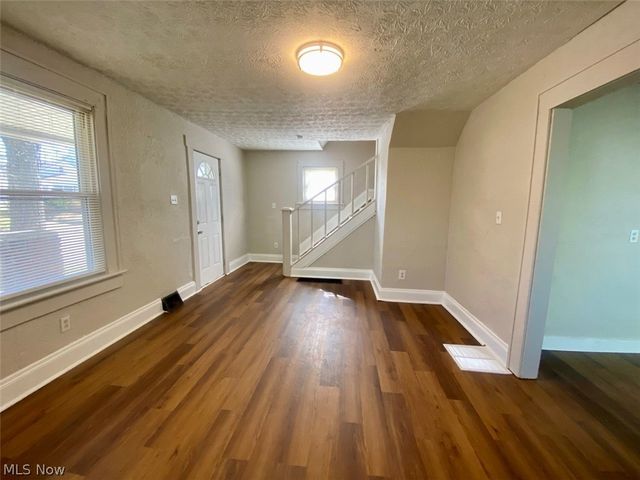 748 Merton Avenue, Akron, OH 44306