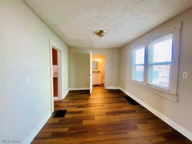 748 Merton Avenue, Akron, OH 44306