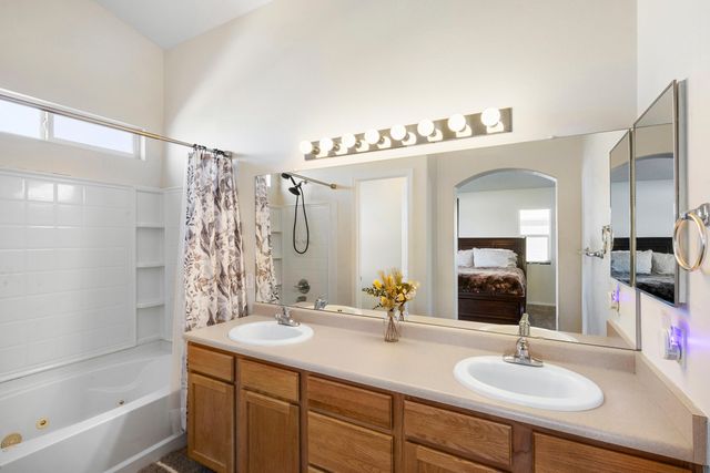 9809 Marlborough Avenue SW, Albuquerque, NM 87121