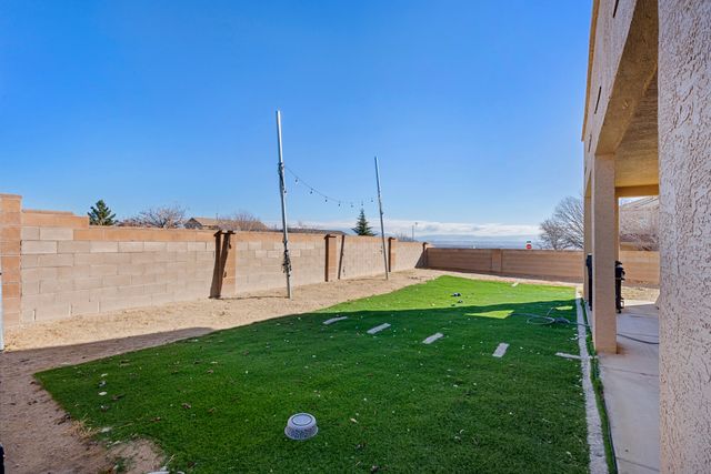 9809 Marlborough Avenue SW, Albuquerque, NM 87121