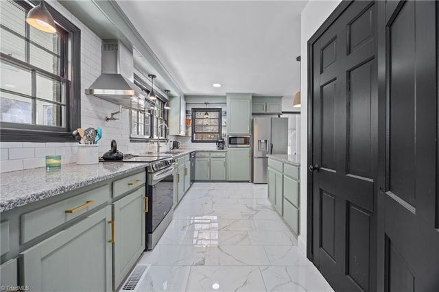 1352 City Lake Road, Lexington, NC 27292