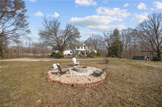 1352 City Lake Road, Lexington, NC 27292