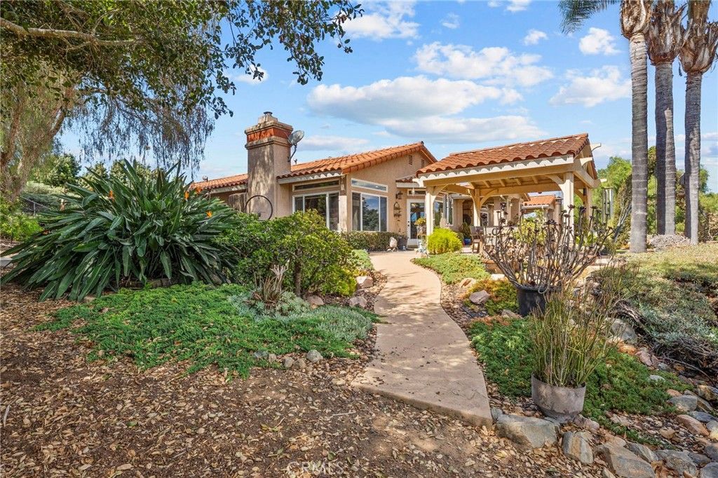 349 Puerta De Lomas, Fallbrook, CA 92028 — photo 4