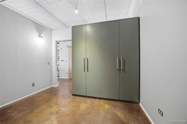 322 E Harrison Avenue 12, Royal Oak, MI 48067