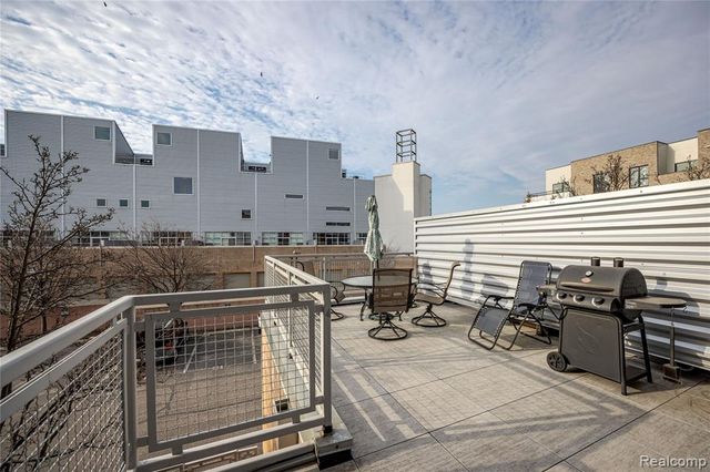 322 E Harrison Avenue 12, Royal Oak, MI 48067