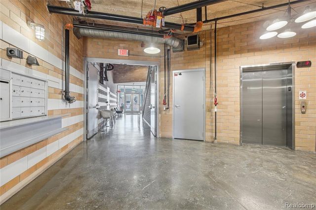 322 E Harrison Avenue 12, Royal Oak, MI 48067