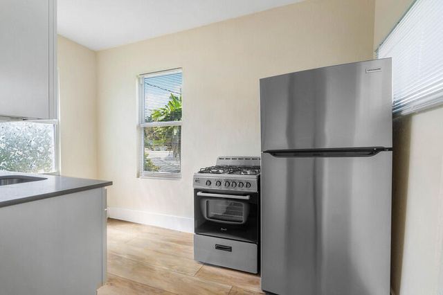 414 33rd Street 201, West Palm Beach, FL 33407