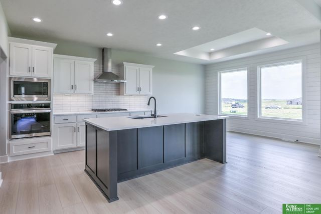 5708 N 195th Street, Elkhorn, NE 68022