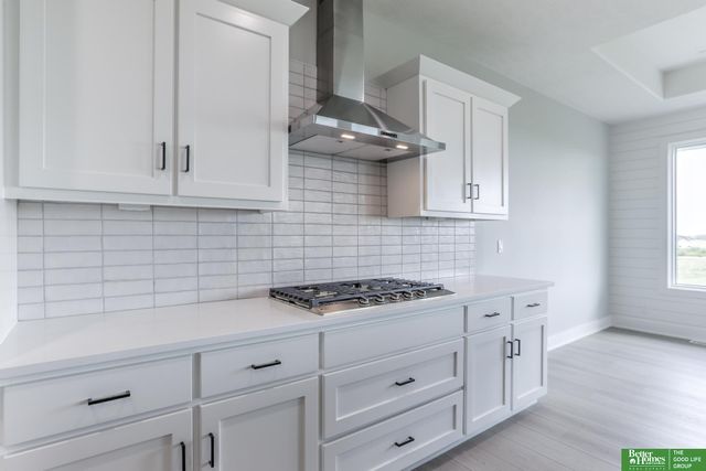 5708 N 195th Street, Elkhorn, NE 68022