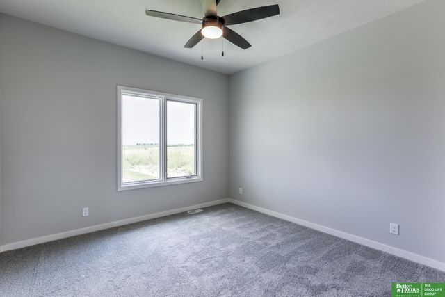 5708 N 195th Street, Elkhorn, NE 68022