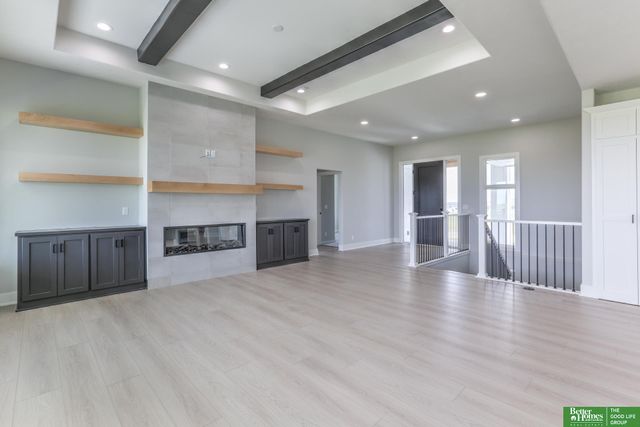 5708 N 195th Street, Elkhorn, NE 68022