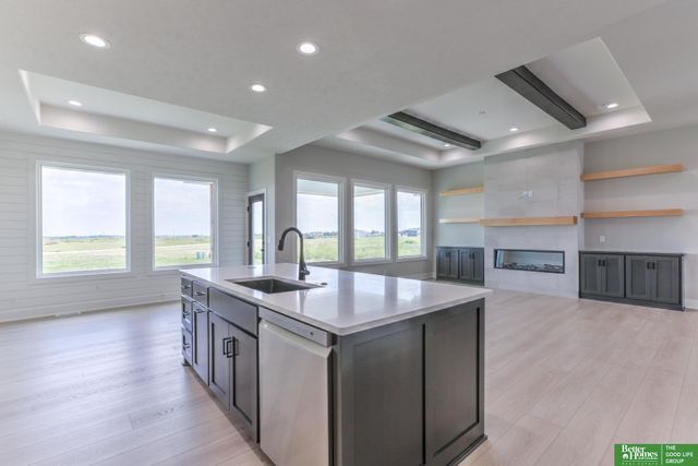 5708 N 195th Street, Elkhorn, NE 68022