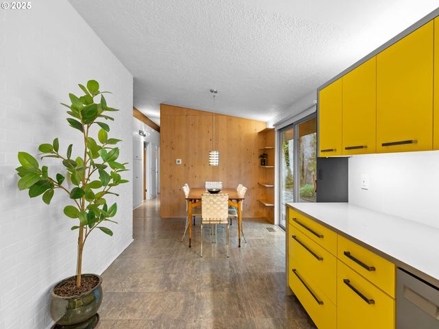 5183 Se HILLWOOD Ave, Milwaukie, OR 97267