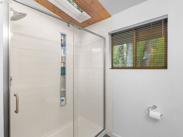 5183 Se HILLWOOD Ave, Milwaukie, OR 97267