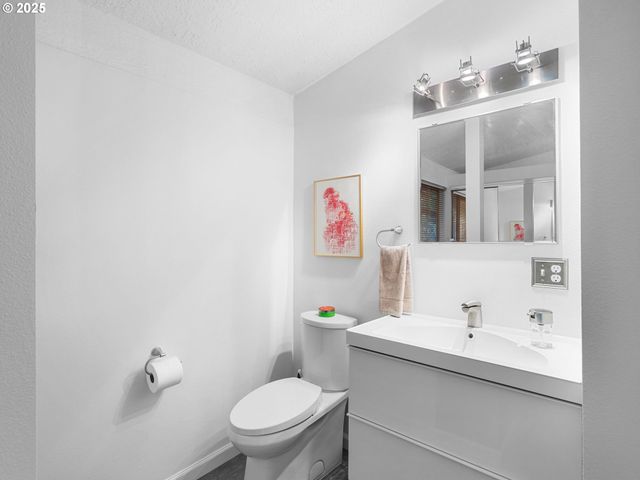5183 Se HILLWOOD Ave, Milwaukie, OR 97267