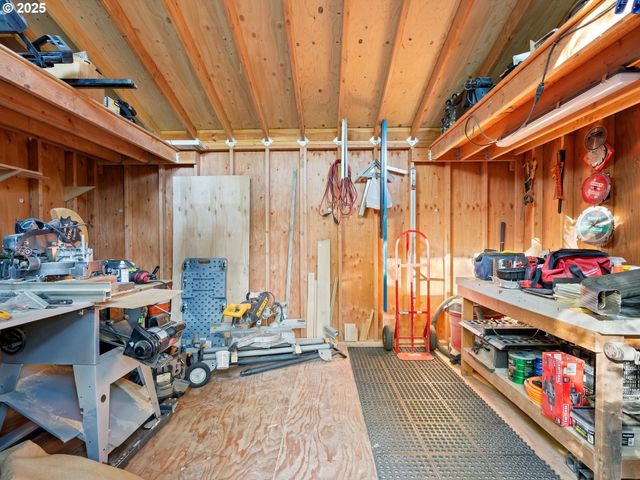 5183 Se HILLWOOD Ave, Milwaukie, OR 97267