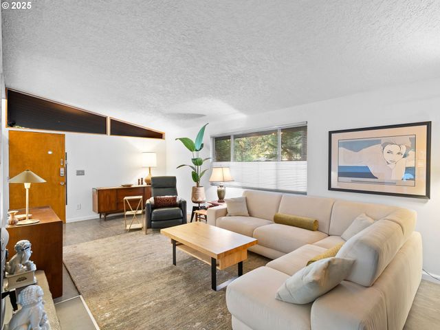 5183 Se HILLWOOD Ave, Milwaukie, OR 97267