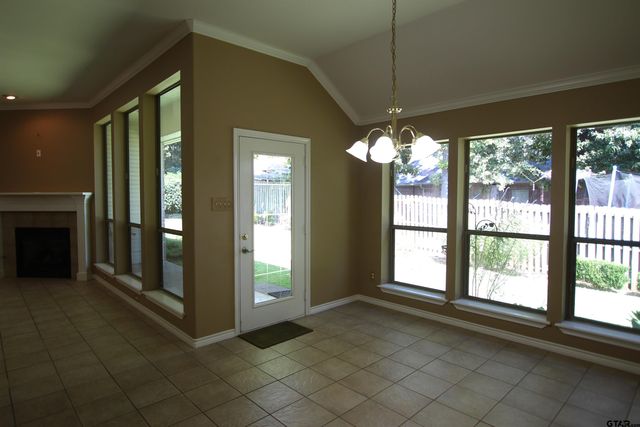 5716 Thomas Nelson, Tyler, TX 75707