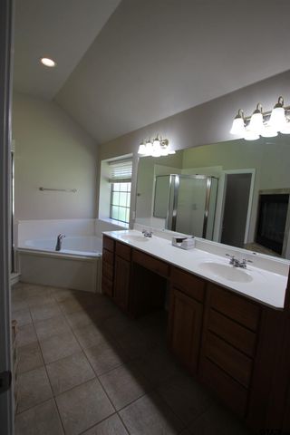 5716 Thomas Nelson, Tyler, TX 75707