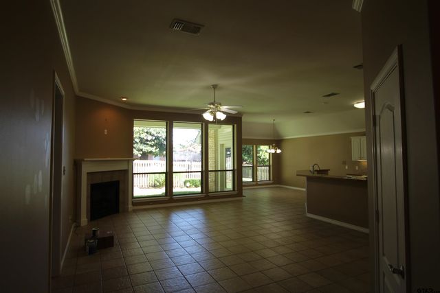 5716 Thomas Nelson, Tyler, TX 75707