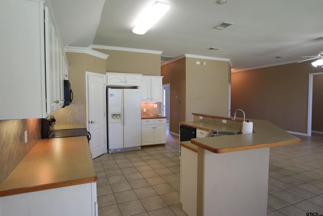 5716 Thomas Nelson, Tyler, TX 75707