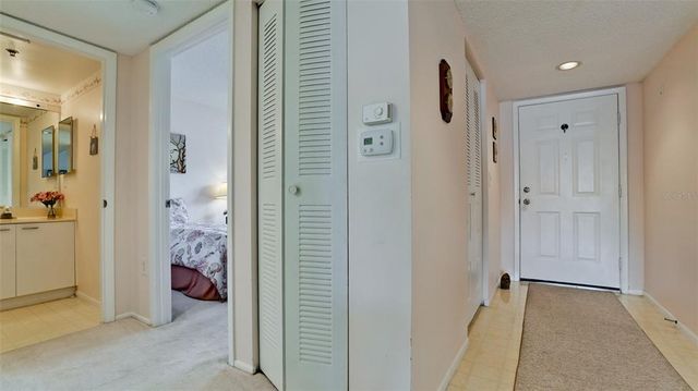 3950 IRONWOOD CIRCLE 303, Bradenton, FL 34209