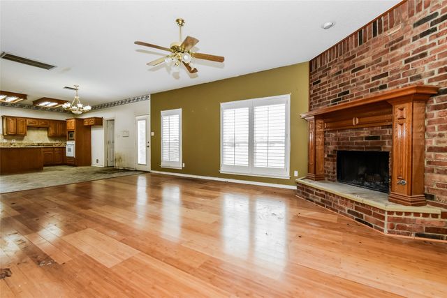 4005 Cavalier Drive, Rowlett, TX 75088