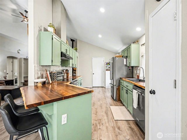 645 Orville Road E, Eatonville, WA 98328