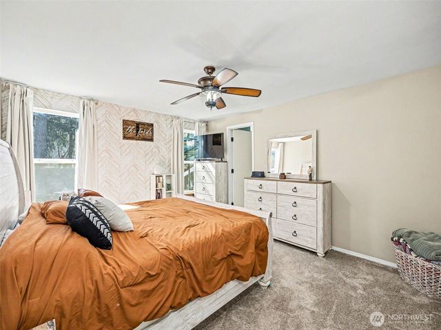 645 Orville Road E, Eatonville, WA 98328