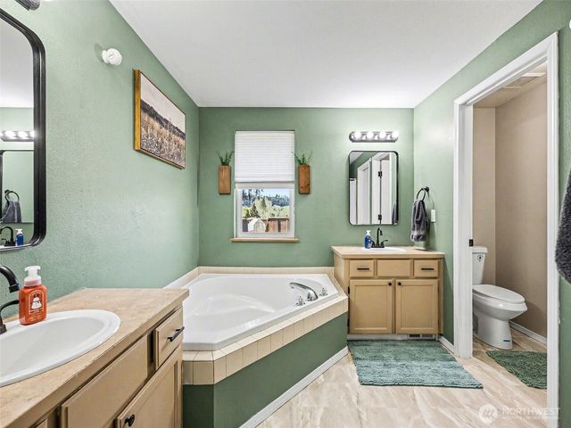 645 Orville Road E, Eatonville, WA 98328