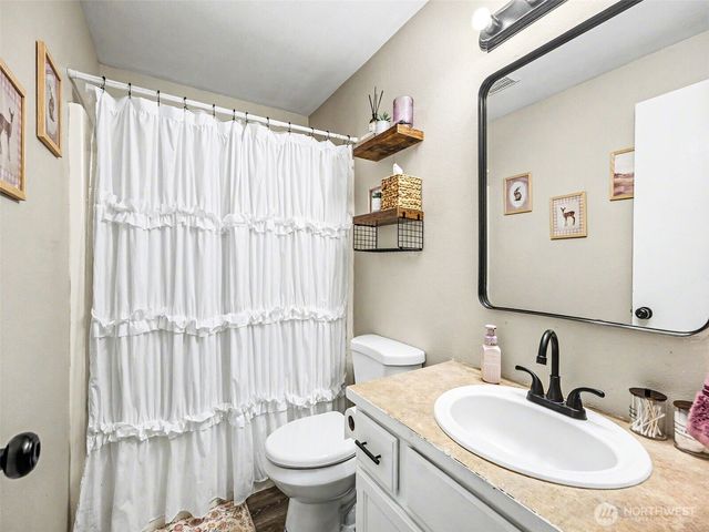 645 Orville Road E, Eatonville, WA 98328