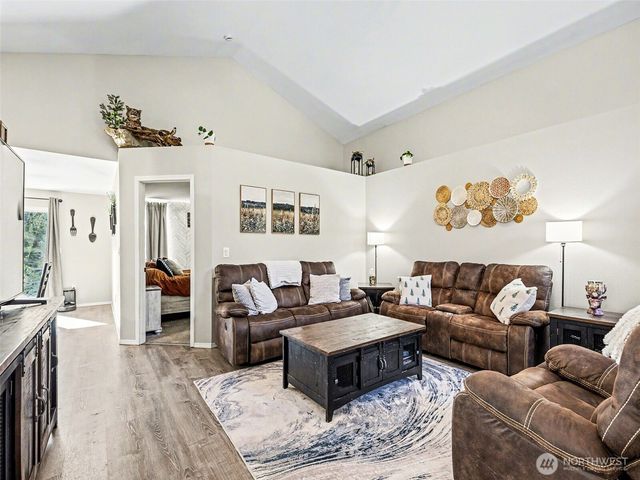 645 Orville Road E, Eatonville, WA 98328