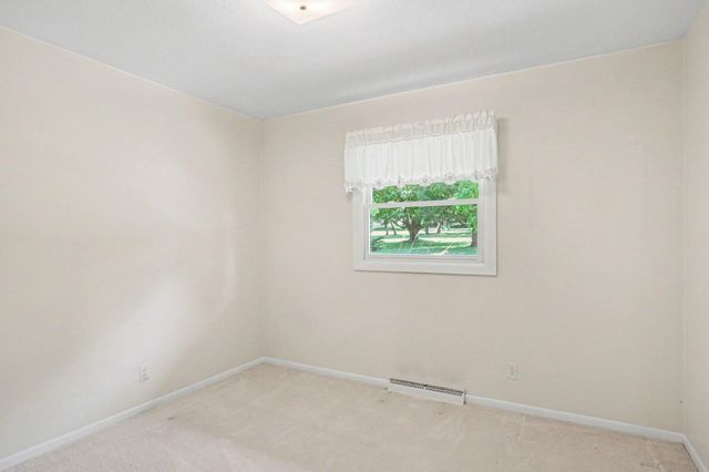9941 Courtland Drive Ne, Courtland Twp, MI 49341
