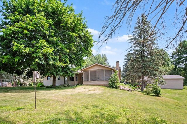 9941 Courtland Drive Ne, Courtland Twp, MI 49341