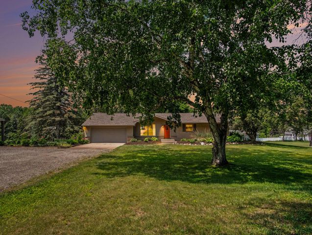 9941 Courtland Drive Ne, Courtland Twp, MI 49341