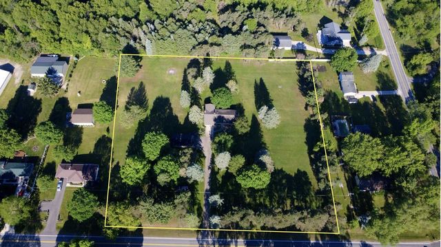 9941 Courtland Drive Ne, Courtland Twp, MI 49341