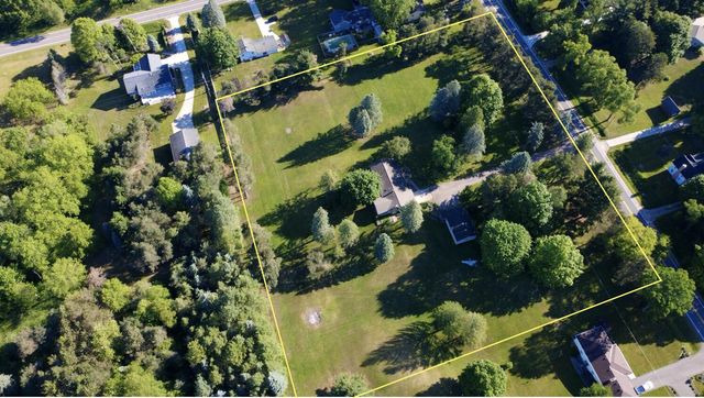 9941 Courtland Drive Ne, Courtland Twp, MI 49341