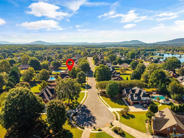 217 Wildflower Court, Huntsville, AL 35811